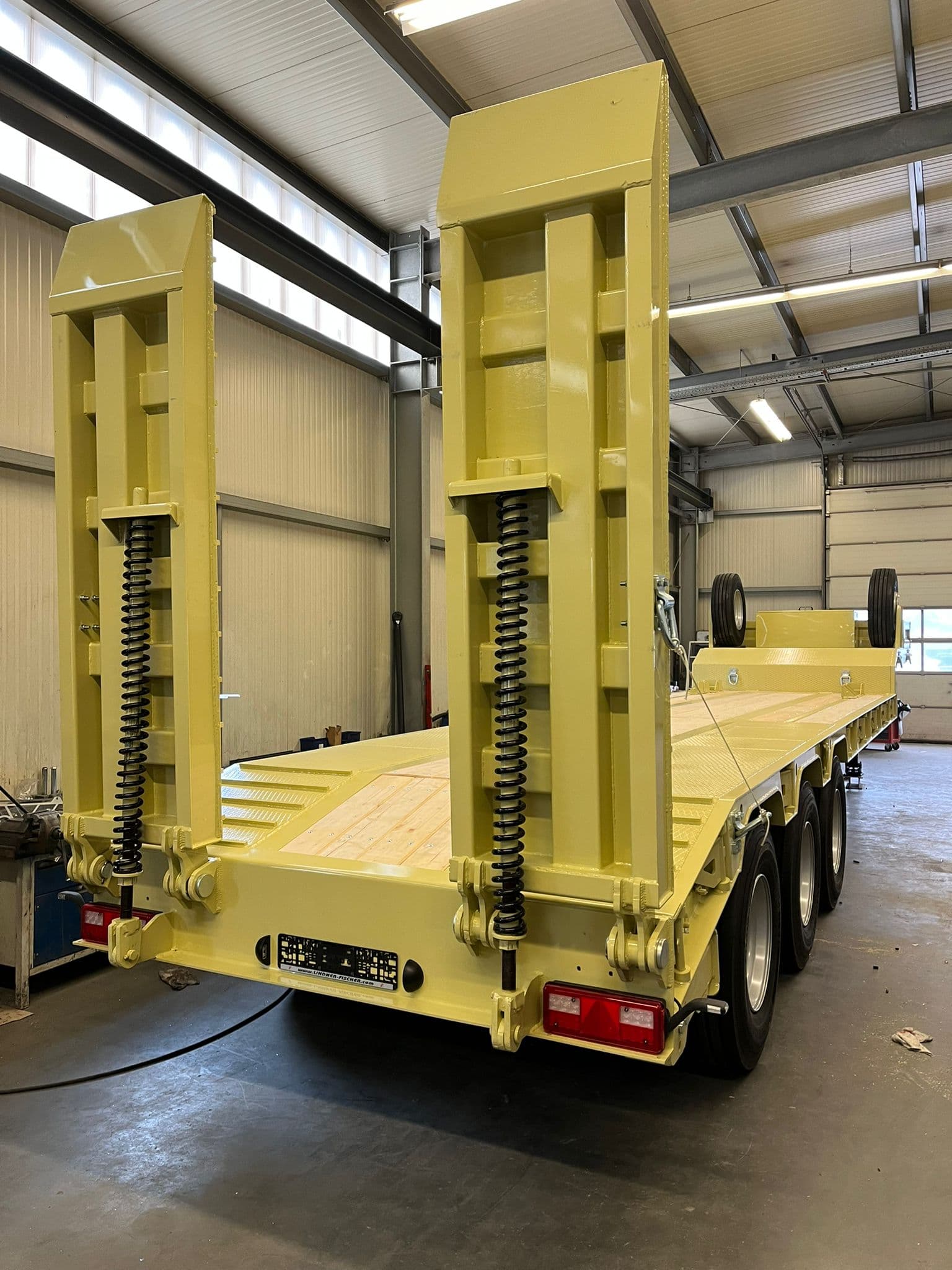 Fahrzeugbau / MAG Vehicle Systems 5